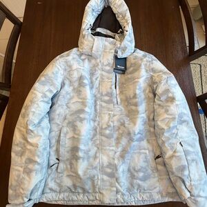 NWT  Wantdo Women’s XL Jacket in White and Blue